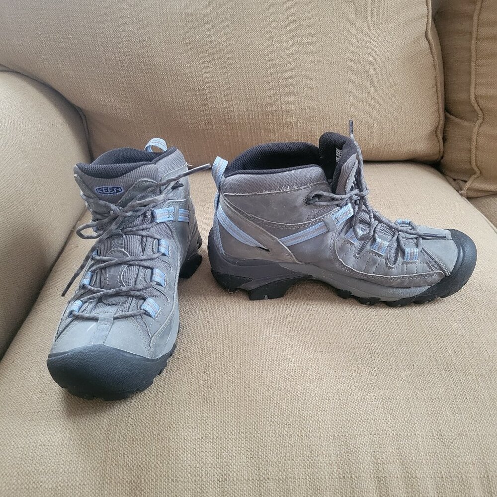 KEEN Women's Targhee II Mid Waterproof Boot - Blue, Size 8